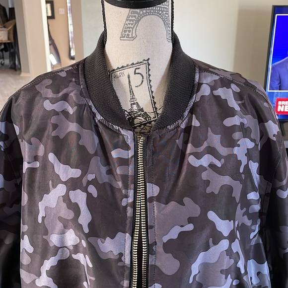 HanTon Camouflage Jacket-Gray/Black- 2XL-Full Zip-Quilted Lining-Black Knit Trim - Picture 3 of 6